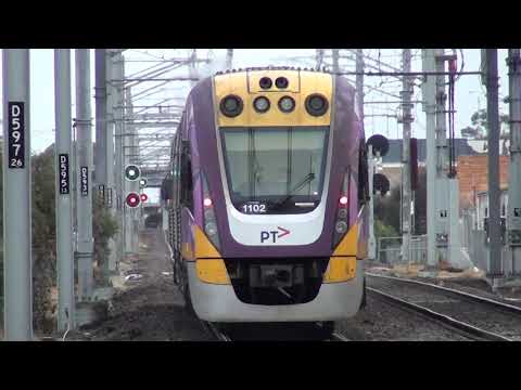 V/Line VLocity giving 3 Horns
