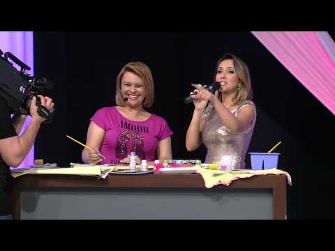 11/09/2013 Special Crafts Woman.com - Tea towel with transparent skirt - Eliana Rolim