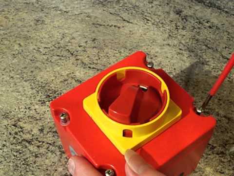 What's Inside? Craig & Derricott rotary isolator. (25A, 6-pole)