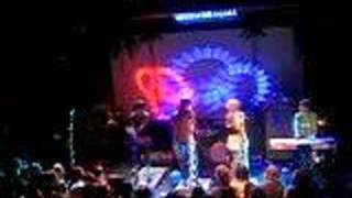 Tilly and the Wall - Bessa