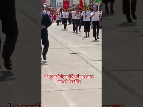 desfile cívico escolar por el 41 aniversario del distrito Huaccana, Chincheros, Apurimac