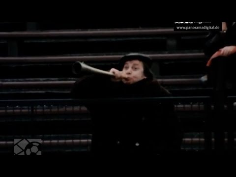 Silvester-Anstoß: „Schiedsrichter ans Telefon!“ - Pöbelfan und Schiedsrichter-Beleidigungen, 08/78