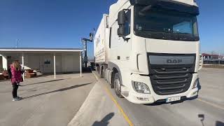 corn: loading and unloading