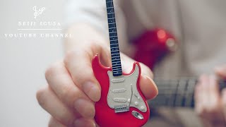 ここパンク（00:00:14 - 00:00:35） - How do you play this guitar ?