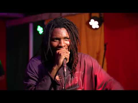 Jah Lil : The Pull Up