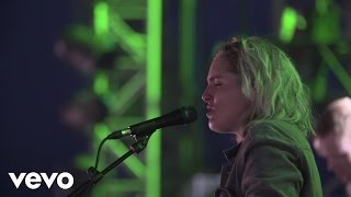 Shura - Indecision (Live) – Vevo UK @ Bestival 2015