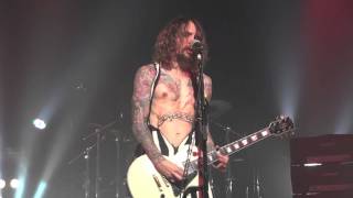 The Darkness Forbidden Love in Detroit 2013