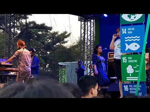 Marcelo Jeneci e Tulipa Ruiz - A vida é bélica