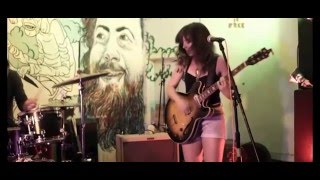 Hop Along - Waitress (lyrics)