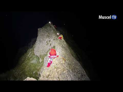 Jurnal MUSCEL TV 14.08.2023 Turiști blocați pe munte în creasta Arpășelului din Munții Făgăraș