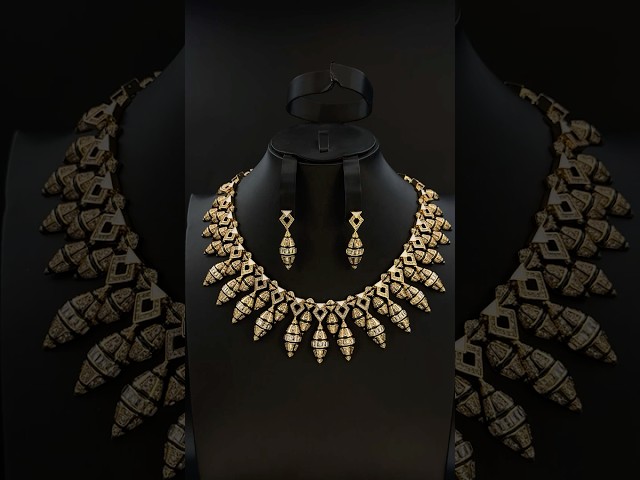 طقم زيركون ذهبي مكس أسود أنيق بإصدار خاص دقة الماس...