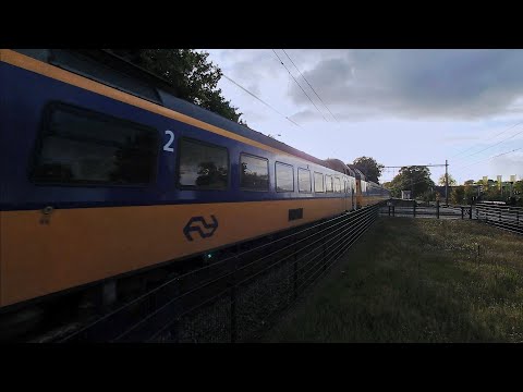 IC Rotterdam - Leeuwarden running 20 minutes late through Nunspeet..... - Fly-by -