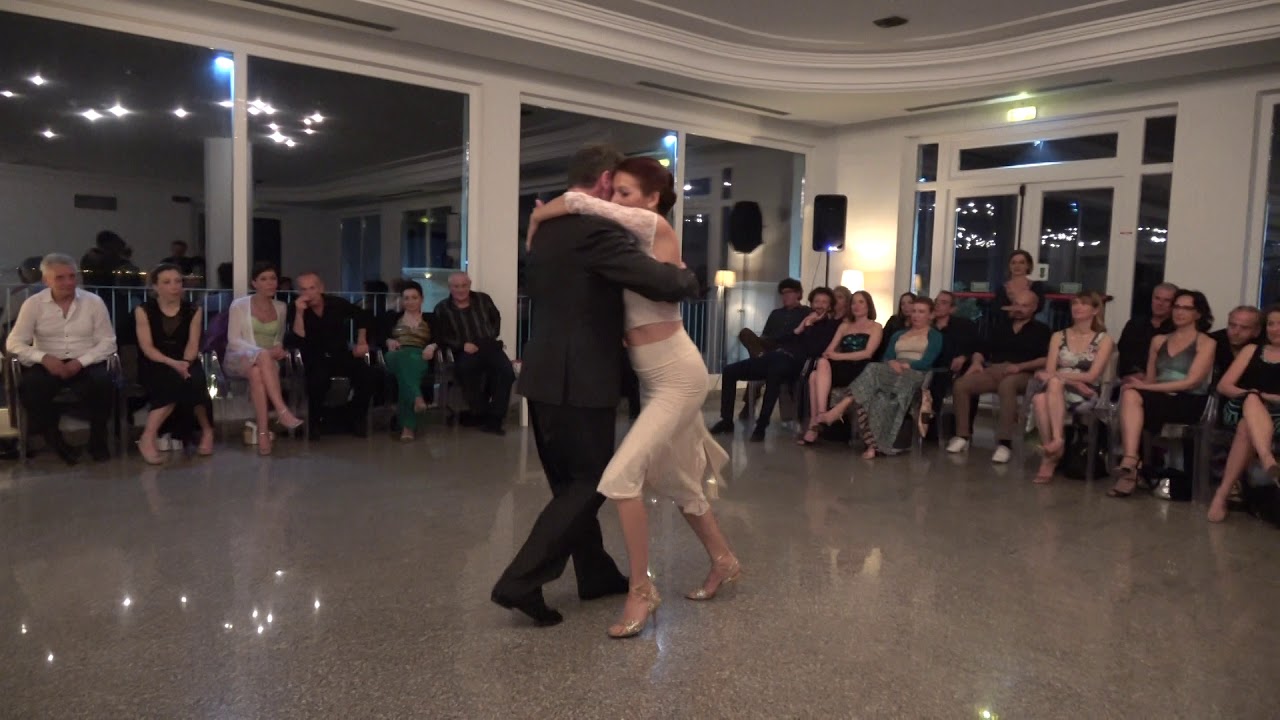 Video thumbnail for Juan Amaya e Valentina Garnier - XII Apulia Tango Festival - Bari 01.06.2019 3.4