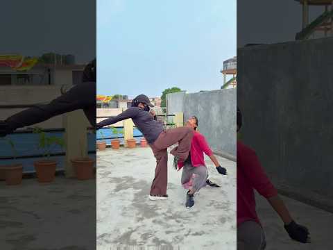 Self Defence Moves That ACTUALLY Work! 😱💥 #martialarts #selfdefence #kickboxing #shorts #viral
