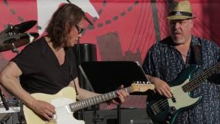Robben Ford - &quot;Lovin&#39; Cup&quot; (Live at the 2016 Dallas International Guitar Show)