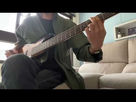 小人國貝斯演奏示範——Bass reverb 效果器音色測試（隨手彈）