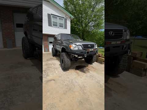 This LX470 / Land Cruiser is INSANE!