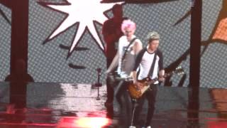 One Direction and 5SOS - Teenage Dirtbag (pie fight) October 30 2013