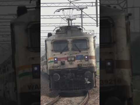 Electricloco shed izzatnagar S/F Ranikhet Express kathgodam Jaisalmer |#short #railway #viralshorts