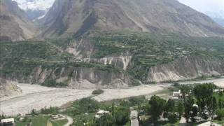 preview picture of video 'Karimabad, Hunza-Nager'
