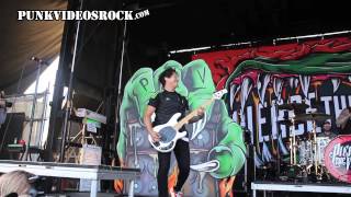 Pierce The Veil - Bulls in the Bronx (Live at Vans Warped Tour 2015)
