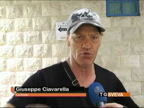 Trani | Bagni pubblici vandalizzati in piazza della Repubblica: protestano i cittadini