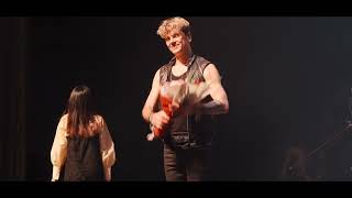 [問卦] 聽音樂會要穿西裝去嗎？(認真問)