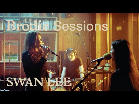 Brodie Sessions: Swan Lee