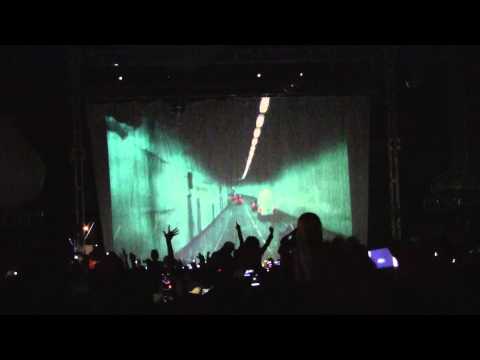Creamfields 2010 Swedish House Mafia Entrance good quality!