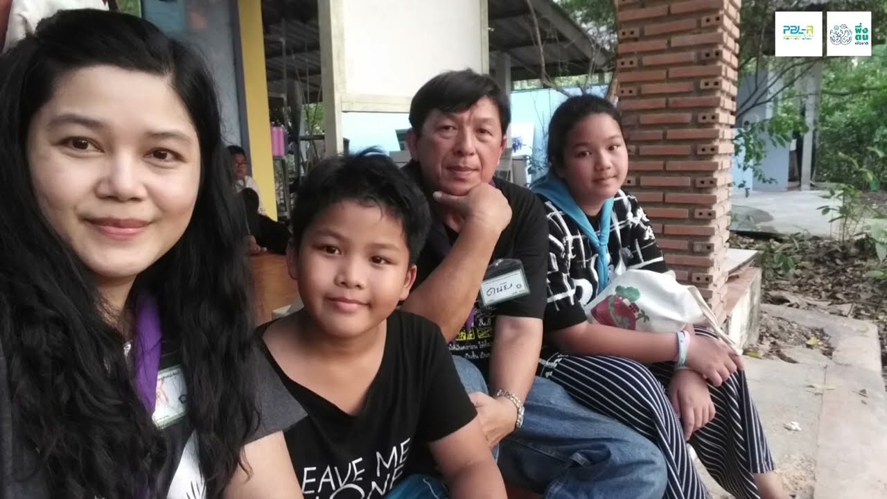 คุณเกศแก้ว ทิวาเวช (แม่เกด) พึ่งตน  รุ่นที่ 1 และคุณดนัย ทิวาเวช (พ่อดนัย) วิทยากรพึ่งตน เพื่อชาติ