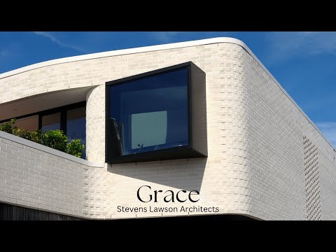 L'Art Déco incontra la scultura contemporanea in questa premiata casa di famiglia nel cuore del m...