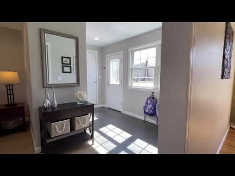 16 Colonial Dr, Chelmsford MA