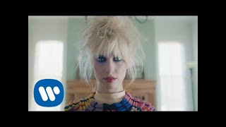 Musik-Video-Miniaturansicht zu Cinnamon Songtext von Hayley Williams