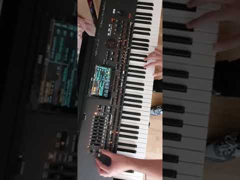 Tutoriale Lectii pian orga korg nr 9- hora re minor #horalenta