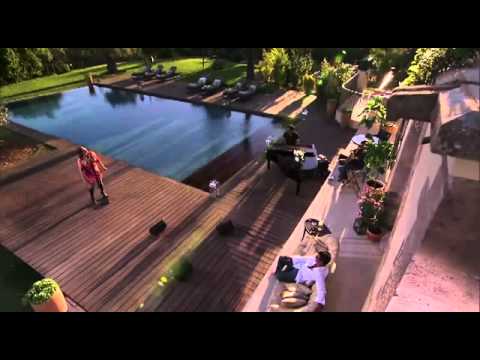 Melanie Amaro    Judges' Houses Performance   THE X FACTOR 2011