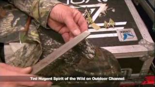 Ted Nugent Shares Fred Bear&#39;s Broadhead Chiseling Tip