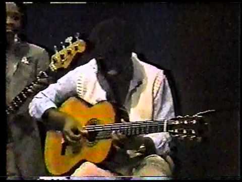 Earl Klugh - Dr Macumba (Live on a late '70s TV show)