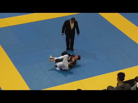 *CRYANGLE* - Taylor Pearman vs Roberto Jimenez - IBJJF European Open 2018 - Purple Adult - Middle