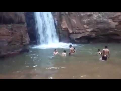 CACHOEIRA DAS ARRARAS NO RIO PRETO MUNICIPIO DA CIDADE DE RIOVERDE-GOIÁS  ALGUÉM CONHECER   SERÁ ?