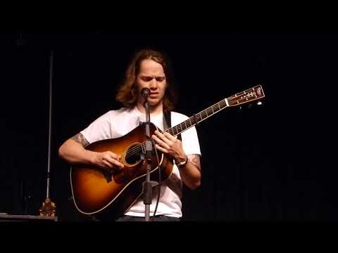 Billy Strings "Tennessee Stud"
