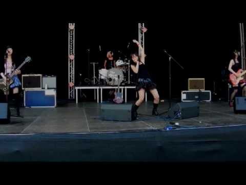 Mika Bomb - 'Super Sexy Razor Happy Girls' Live at The Village Green, Southend - 13.07.13