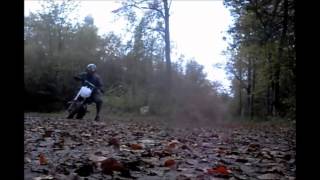 preview picture of video 'dirt ycf 125cc saut et drift'