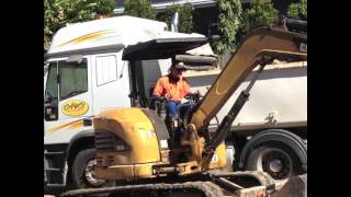 preview picture of video 'Video4, A&R Wight Excavations,3 Benalla Rd, Oak Valley, QLD, 4816, Australia'