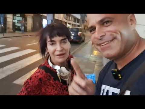 Saludé a ANA CURRA 🇪🇸 ex ALASKA PEGAMOIDES a su salida de prueba de sonido del concierto en LIMA 😄👉