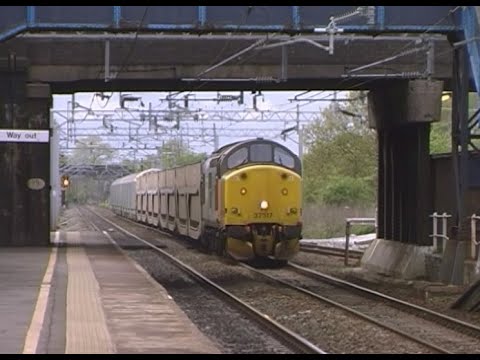 37517 Acton Bridge 6G45 1815 Garston - Washwood Heath 28 April 2003