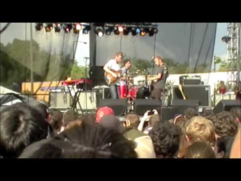 Cold War Kids - Hang Me Out To Dry Lollapalooza 2009