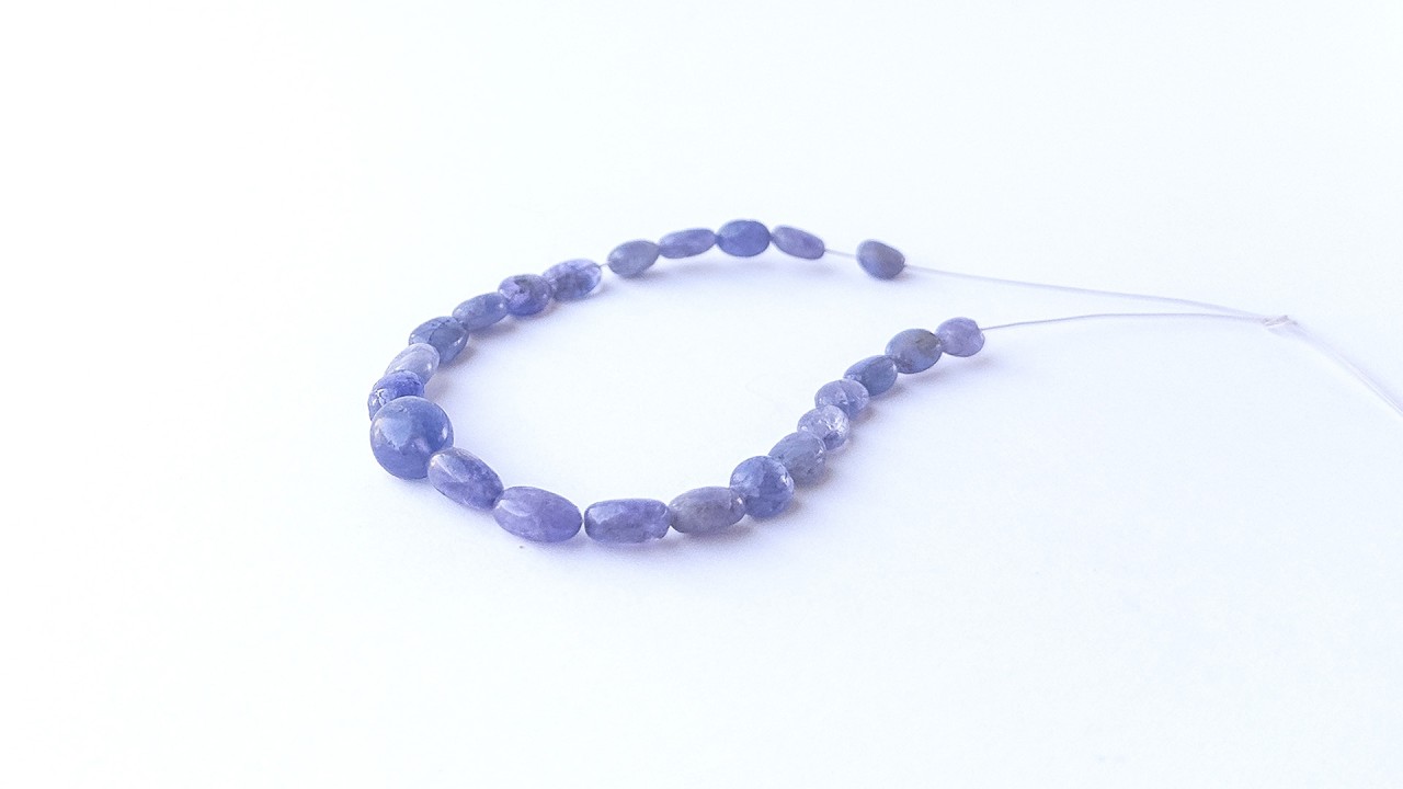 Blue Sapphire | Smooth Oval | 4.7-8.2mm Bead Size | 23 Pieces | 38 Carats video