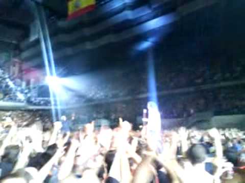 GOD SAVE THE QUEEN - Queen + Paul Rodgers Madrid 2008 LIVE