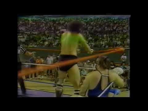 Bruiser Brody vs Mighty Igor WWC 1986