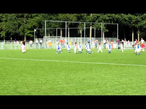 F7 SVS - STIPHOUT de keeper schiet uit (8 sept 2012)